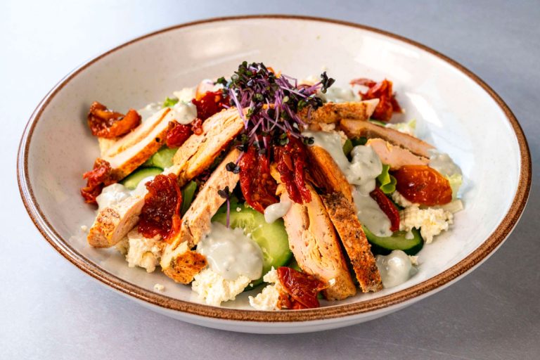 Ensalada de pollo Cajún