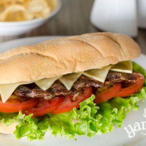 Sándwich de lomo de res