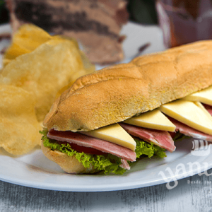 Sándwich de jamón y queso